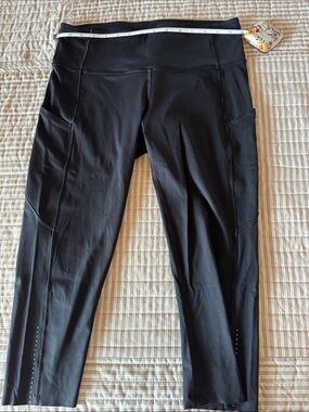 Lululemon Black High-Waist Active Leggings with Side Pockets